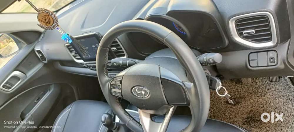 Hyundai Venue 2022 Petrol 11000 Km Driven