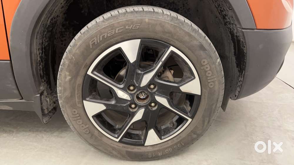 Tata Punch 1.2 Revotron Creative Dual Tone, 2022, Petrol