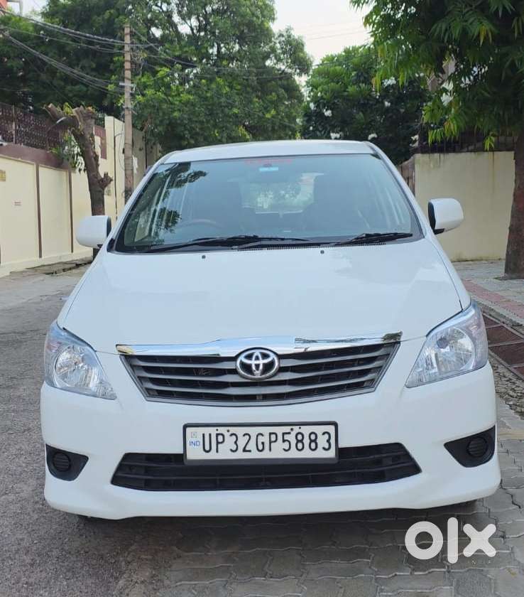 Toyota Innova 2.5 G (diesel) 7 Seater Bs Iv, 2015, Diesel