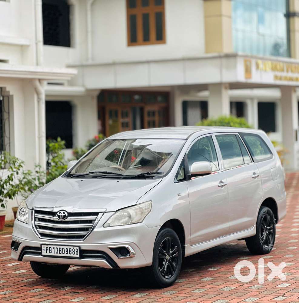 Toyota Innova 2.5 G (diesel) 8 Seater, 2013, Diesel