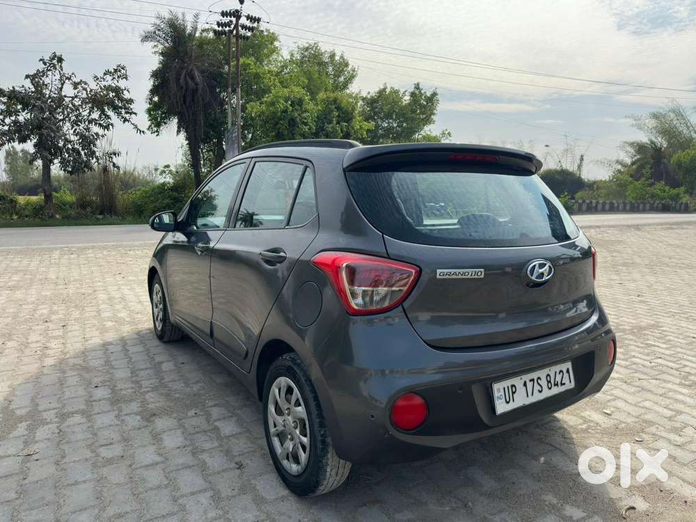 Hyundai Grandi10 Sports Petrol Bs6 Well Maintained.