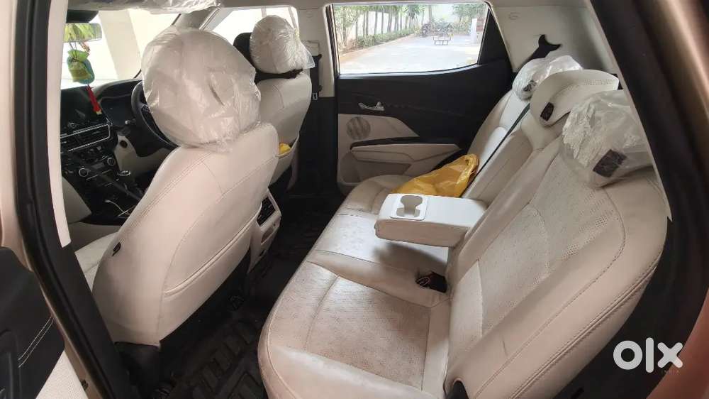 Mahindra Xuv 3xo 2024 Petrol 23400 Km Driven