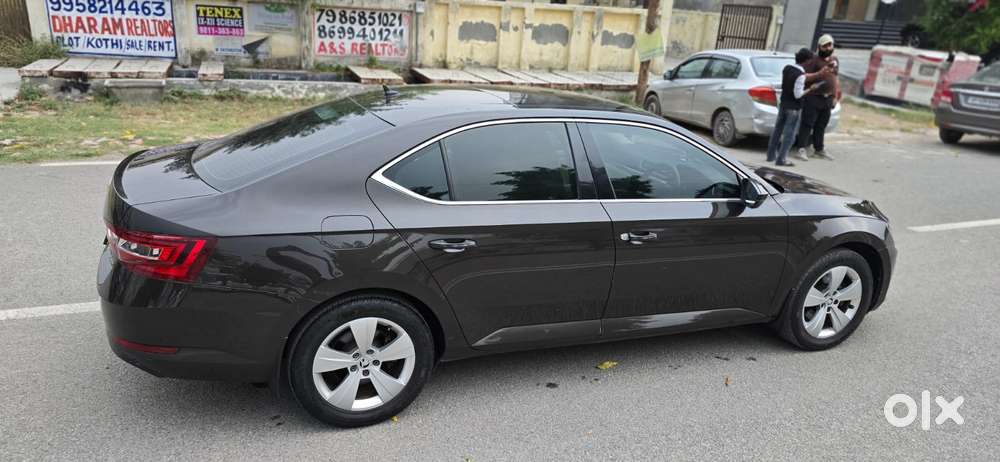 Skoda Superb Lk 1.8 Tsi At, 2016, Petrol