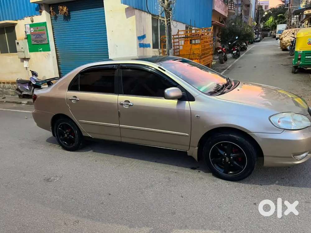 Toyota Corolla H3 2005 Km Driven