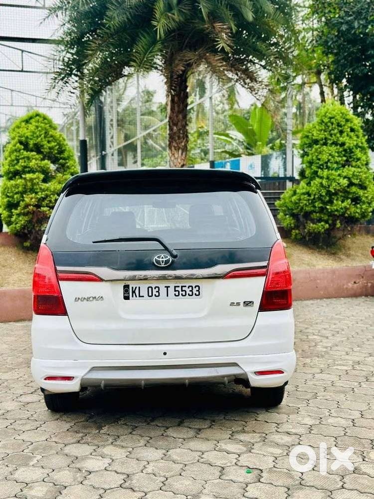 Toyota Innova 2.5 Gx 7 Str Bs-iii, 2010, Diesel