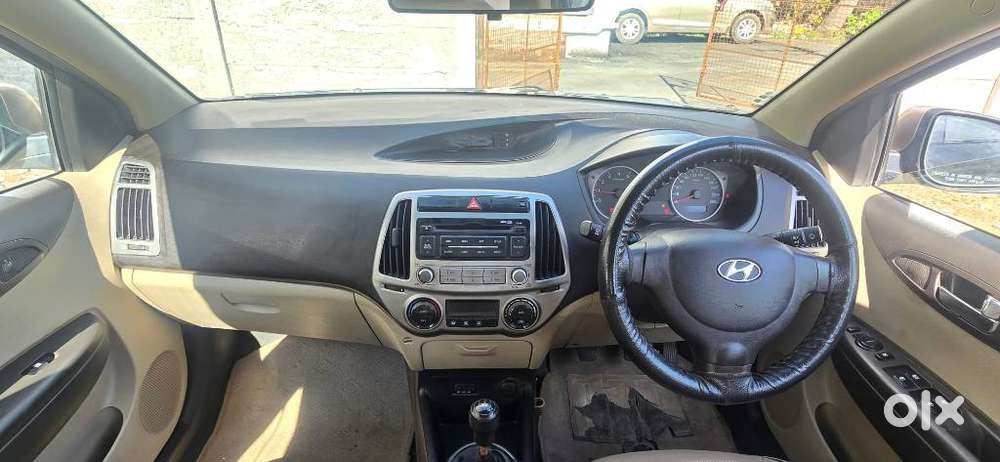Hyundai I20 Petrol Cvt Magna Executive, 2012, Petrol