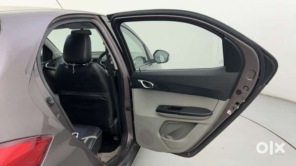 Tata Tiago Xz, 2017, Petrol