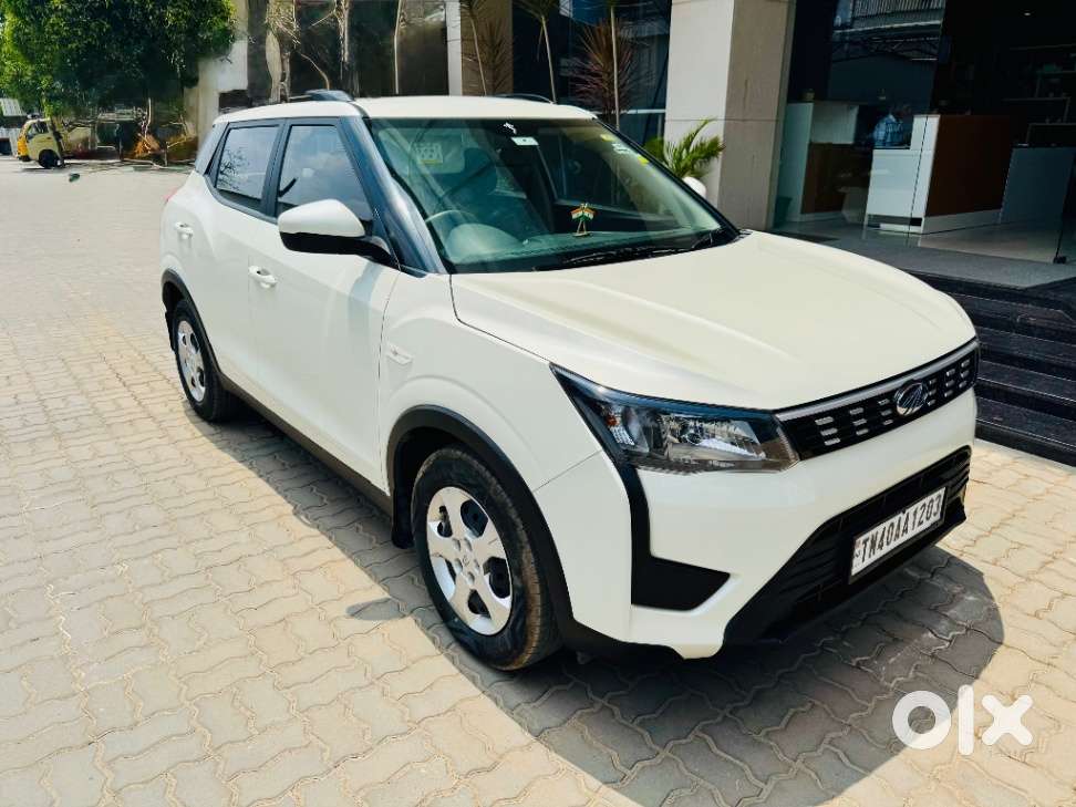 Mahindra Xuv300 1.2 W8 Amt Petrol, 2021, Petrol