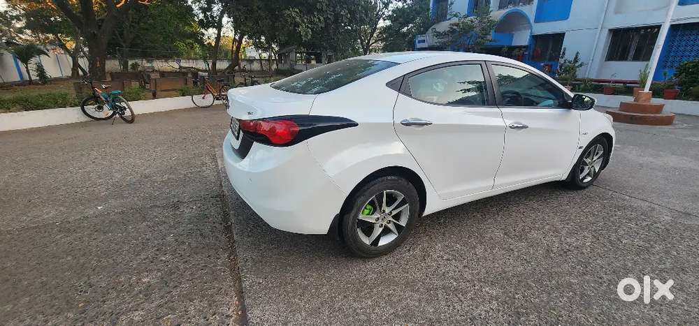Hyundai Elantra 2014 Diesel 92234 Km Family Useing Car Top Model
