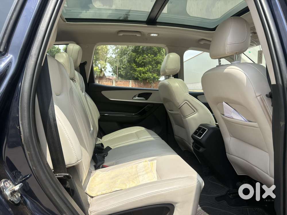 Mahindra Xuv700 2.2 Ax 7 Diesel At Str Awd, 2022, Diesel