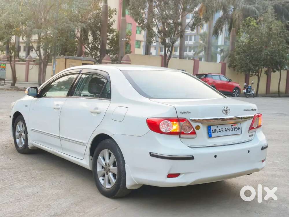 Toyota Corolla Altis 2013