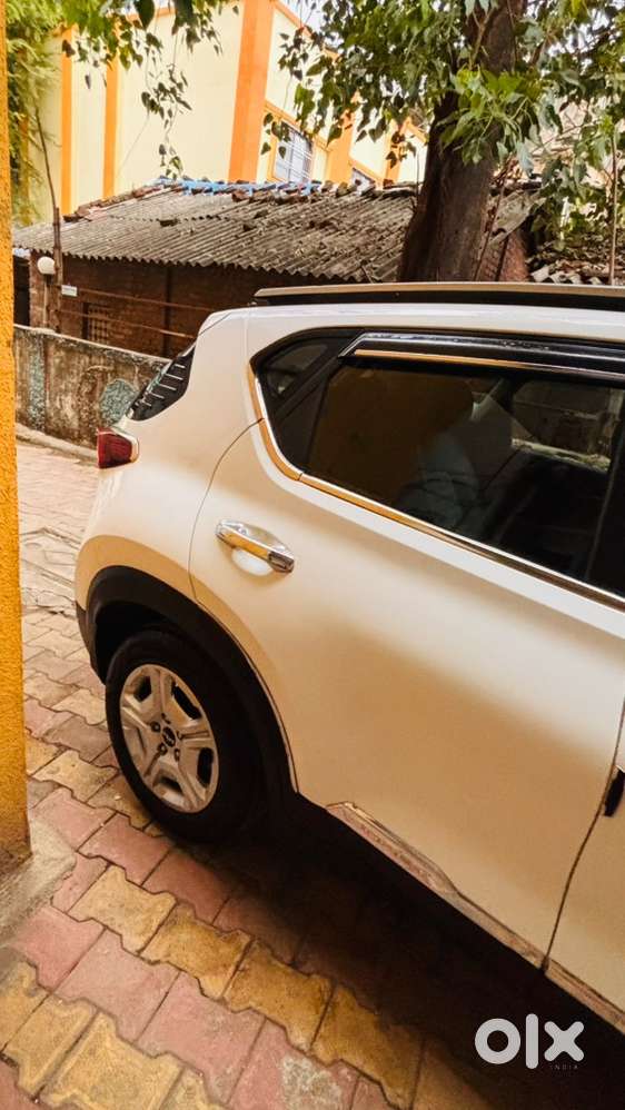 Kia Sonet Petrol 2023