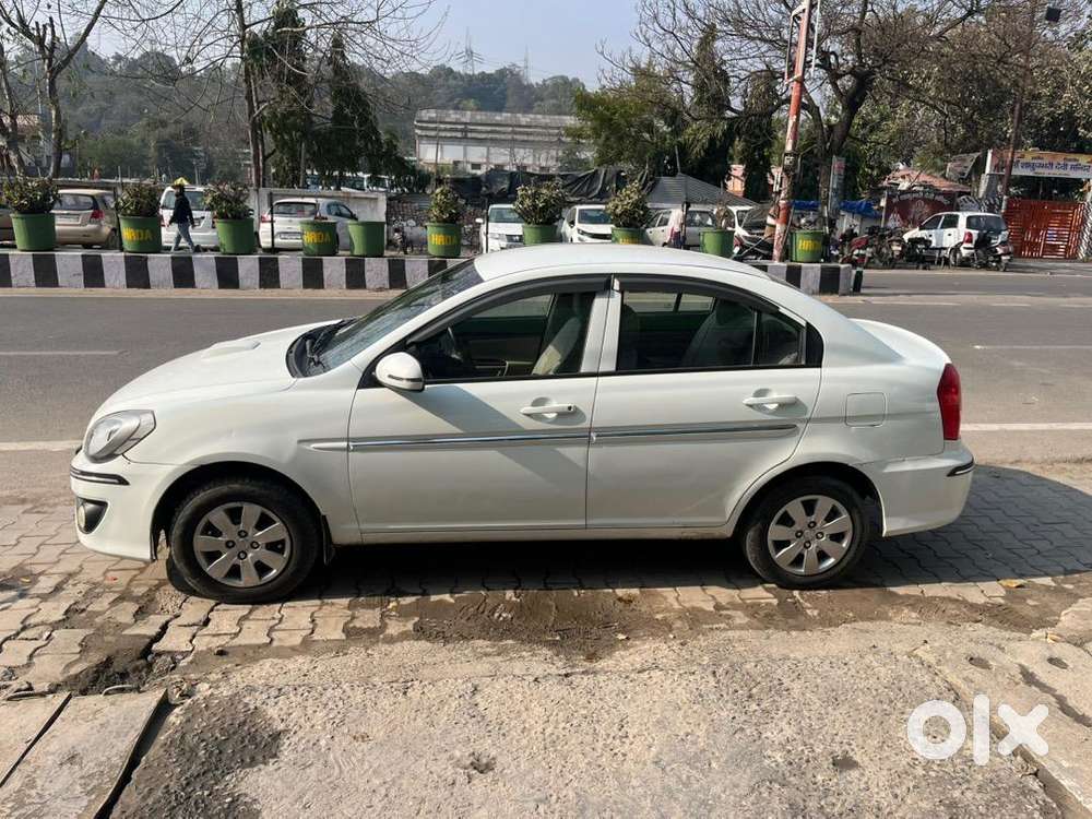 Hyundai Verna 2010 Petrol Well Maintained