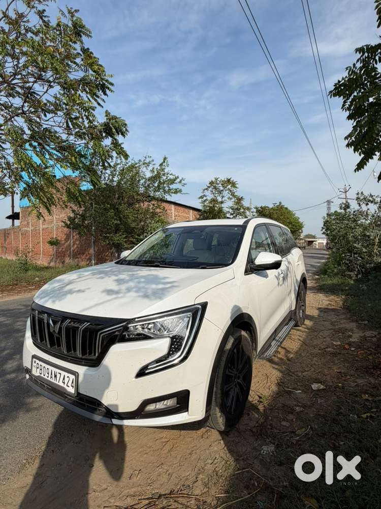Mahindra Xuv700 2023 Diesel Well Maintained