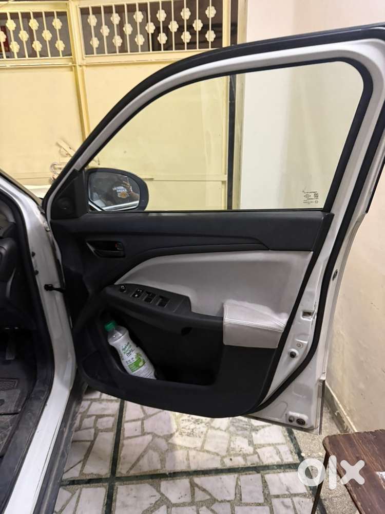 Maruti Brezza 2023 Lxi