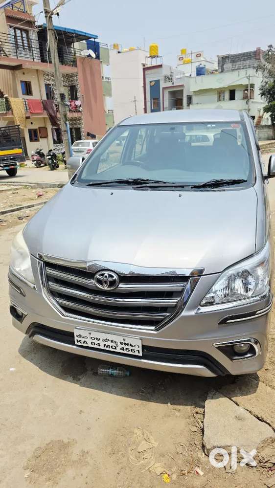 Toyota Innova 2015