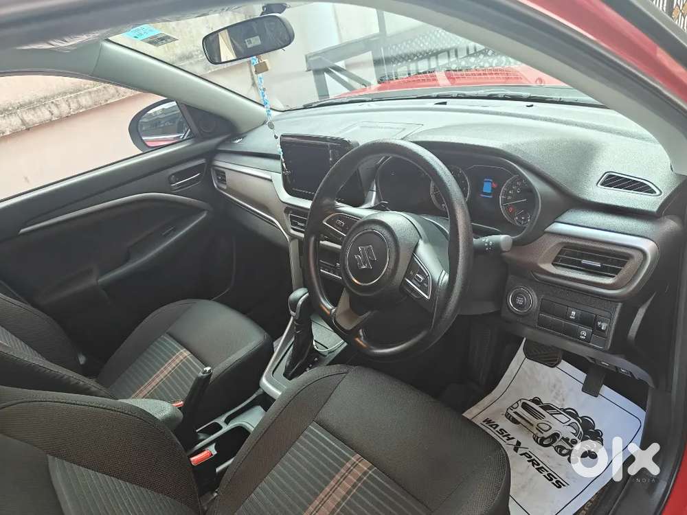 Maruti Suzuki Brezza Zxi Automatic Dual Tone | 2025 | Only 6,750 Km