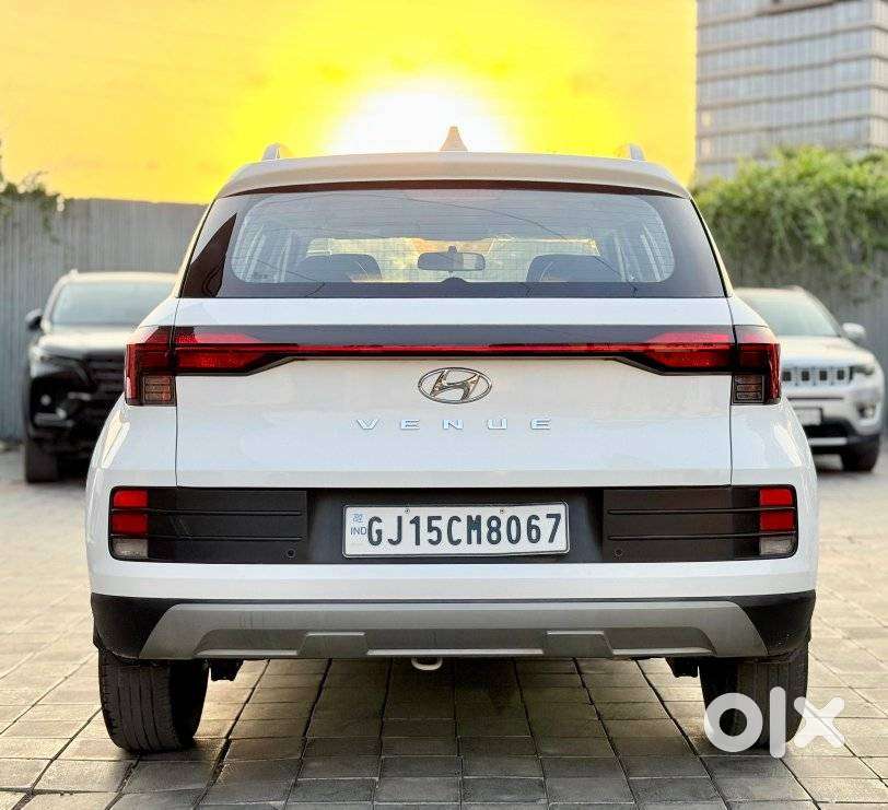 Hyundai Venue Sx Mt, 2022, Petrol