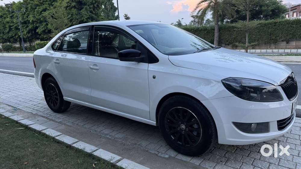 Skoda Rapid 1.5 Tdi At Elegance Black Package, 2014, Diesel