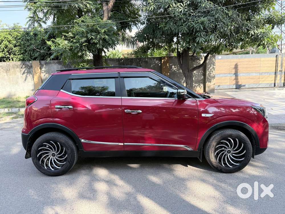 Mahindra Xuv300 1.2 W6 Amt Petrol, 2023, Petrol