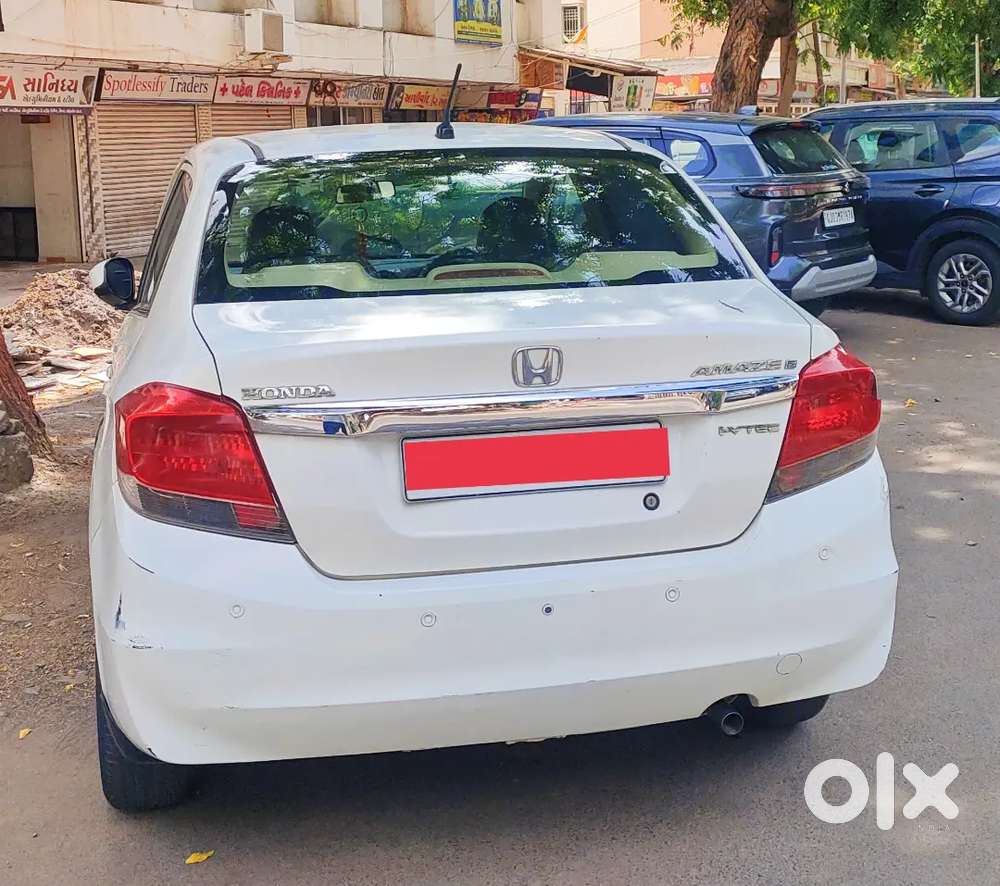 Ladies Driving.
Honda Amaze 2013 Cng & Hybrids Well Maintained