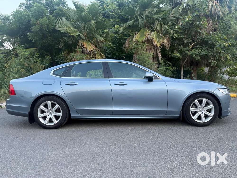 Volvo S90 D4 Momentum, 2019, Diesel