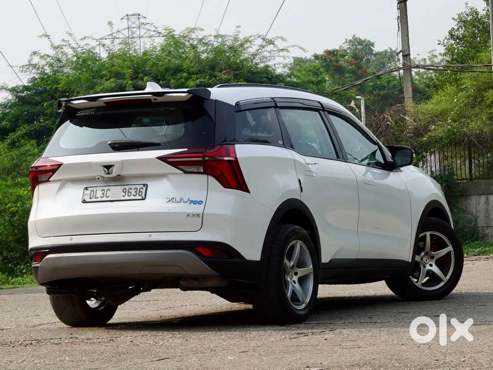 Mahindra Xuv700 2.0 Ax 5 Petrol Mt 7 Str, 2024, Petrol