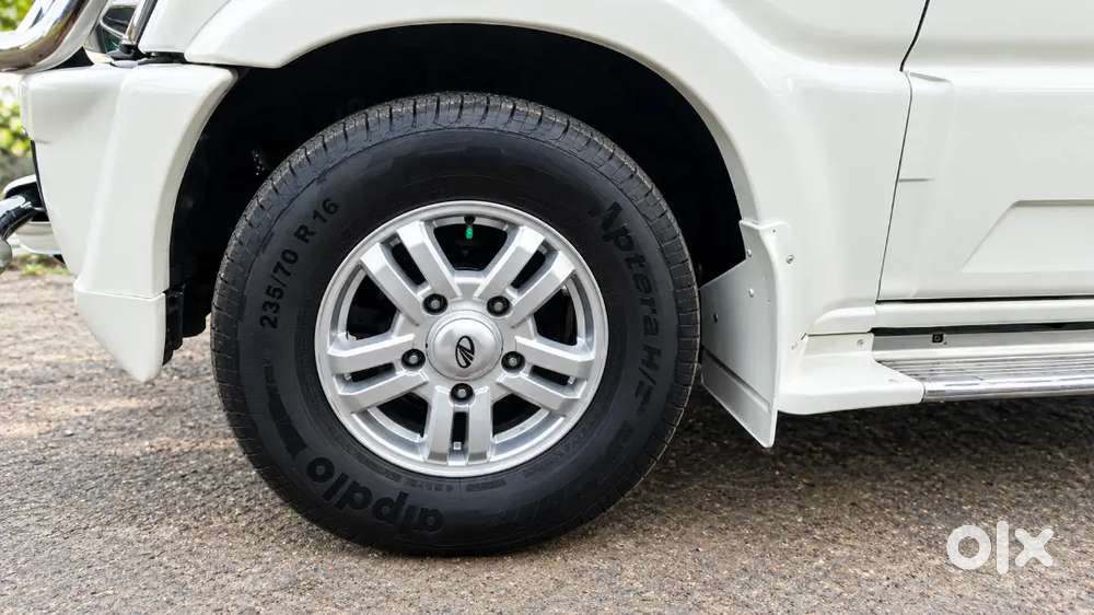 Mahindra Scorpio Vlx 2013