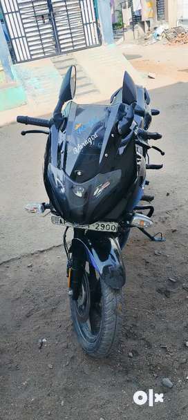 Pulsar 220 second online hand olx