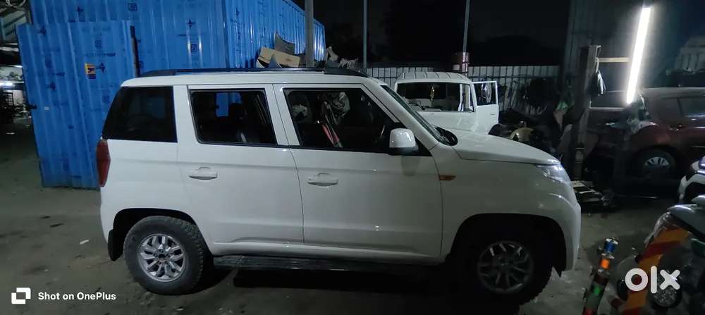 Mahindra Tuv 300 2017