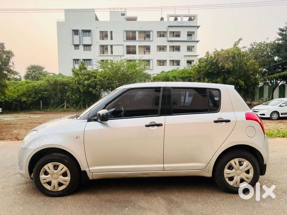 Maruti Suzuki Swift, 2010, Petrol