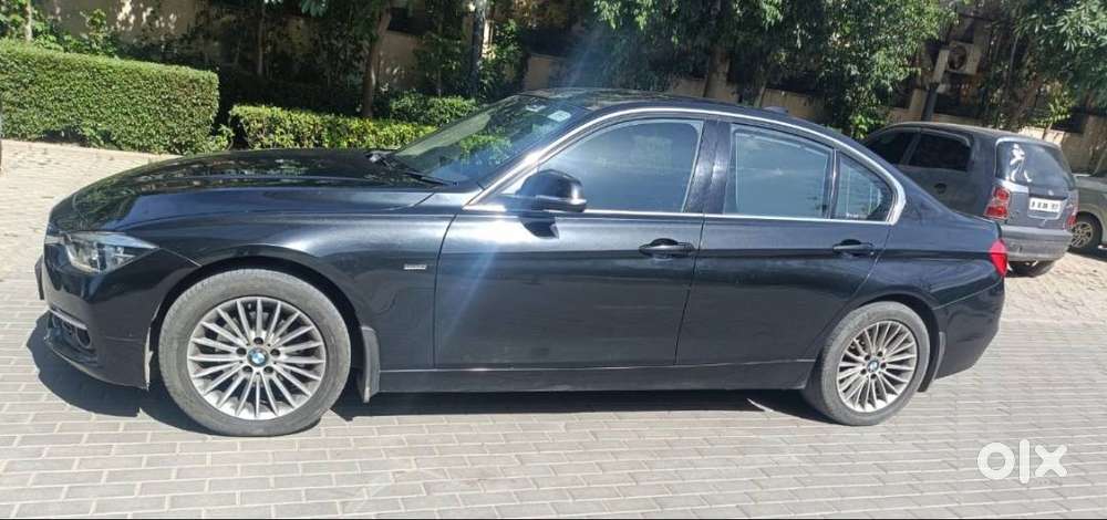 2017 Bmw320i Black Sapphire, Petrol, Luxury Line