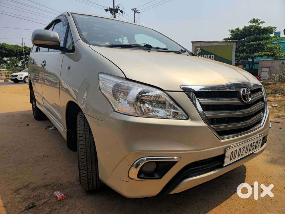 Toyota Innova 2.5 G (diesel) 8 Seater, 2015, Diesel