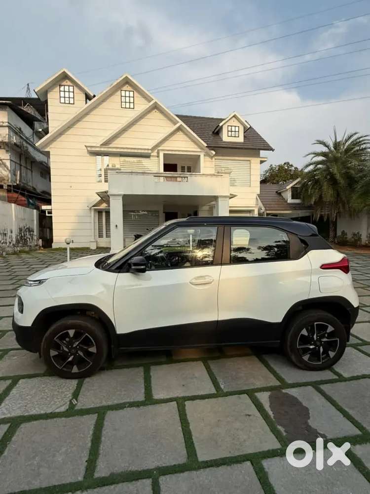 Tata Punch 2025 Petrol 4800 Km Driven Automatic