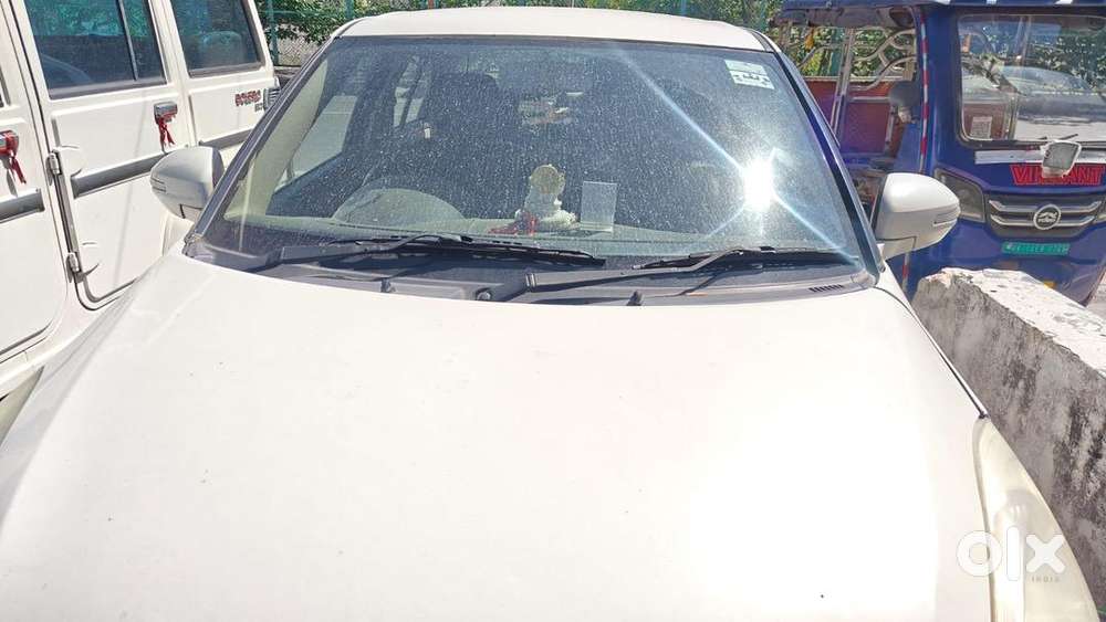 Maruti Suzuki Swift Dzire 2015 Petrol 72900 Km Driven