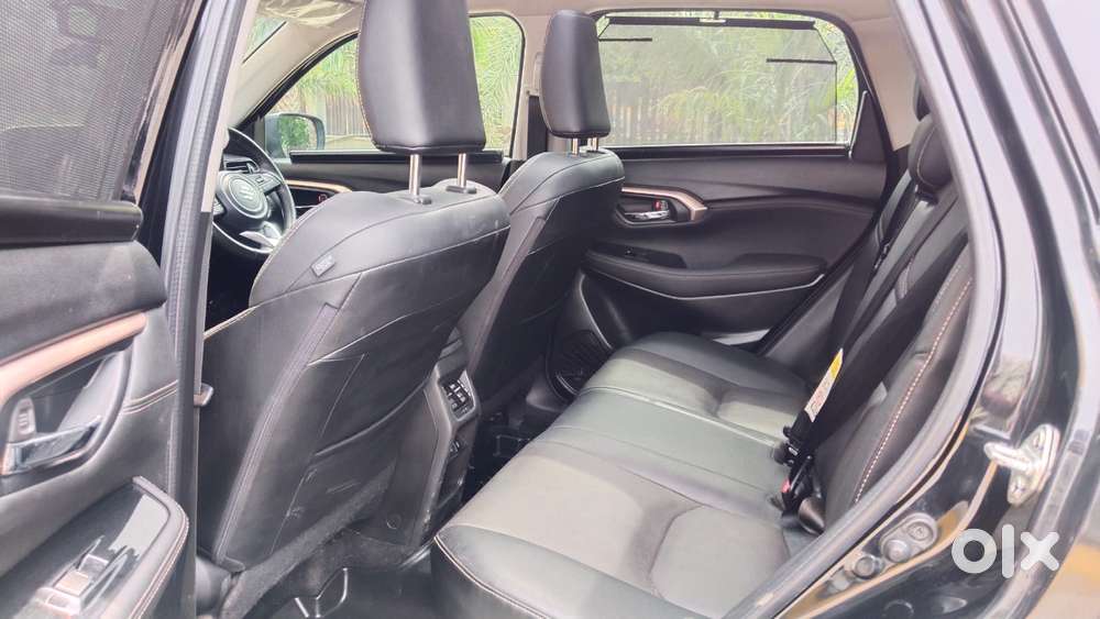 Maruti Suzuki Grand Vitara 1.5 Alpha Smart Hybrid At, 2023, Petrol