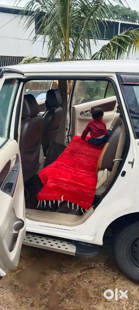 Toyota Innova Hycross 2011 Diesel
