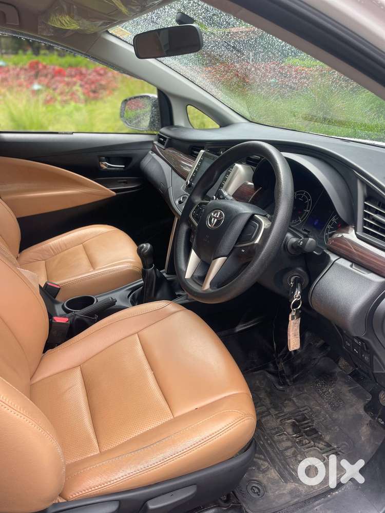 Toyota Innova Crysta 2.4 G Mt, 2022, Diesel