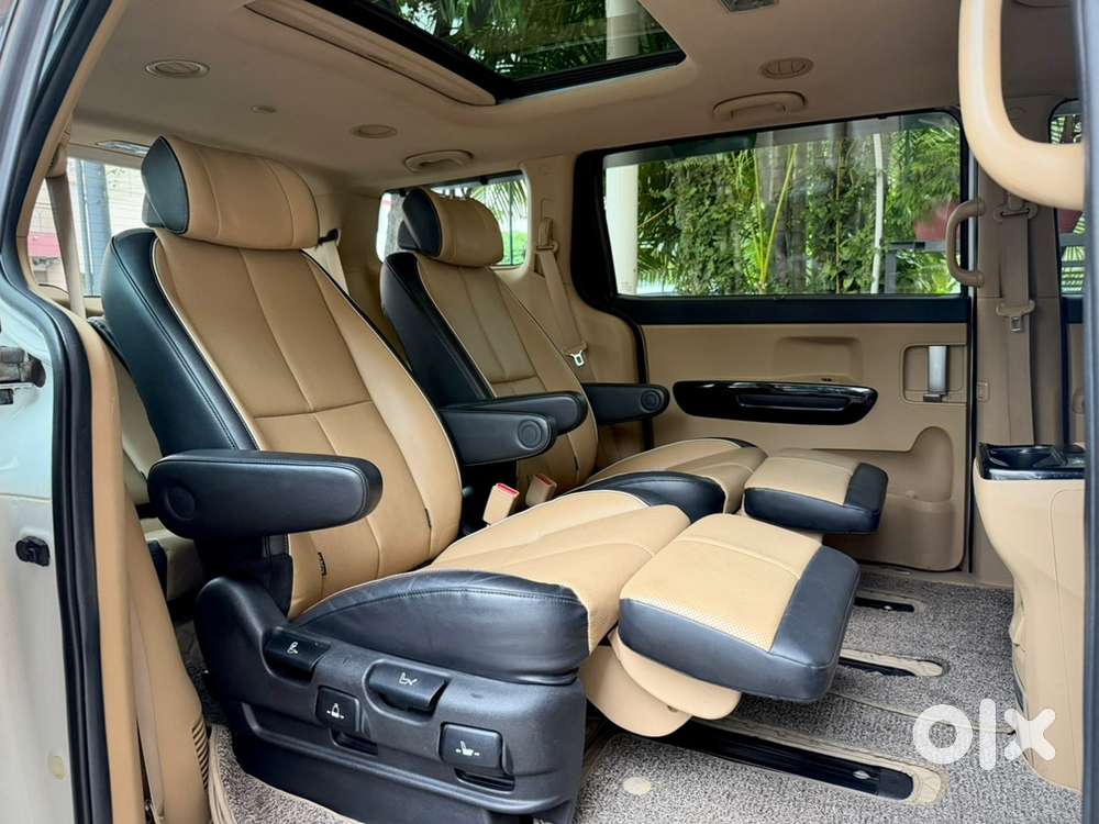 Kia Carnival Limousine