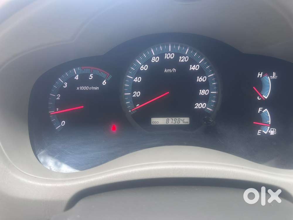 Toyota Innova 2014 Diesel Well Maintained