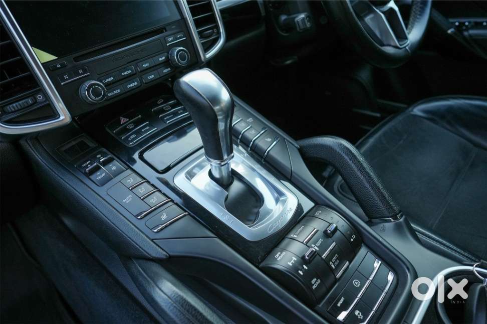 Porsche Cayenne Platinum Edition, 2016, Petrol