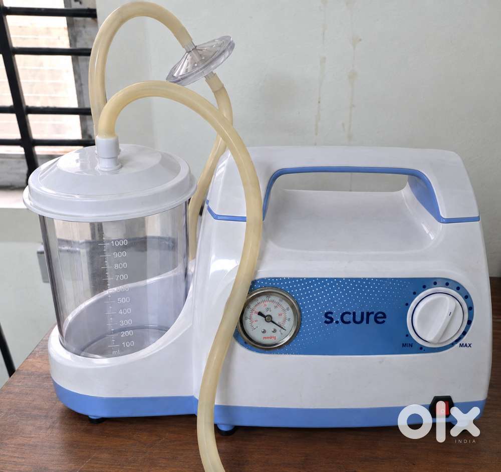 Portable Medical Suction Machine / Phlegm Aspirator (Good Condition)