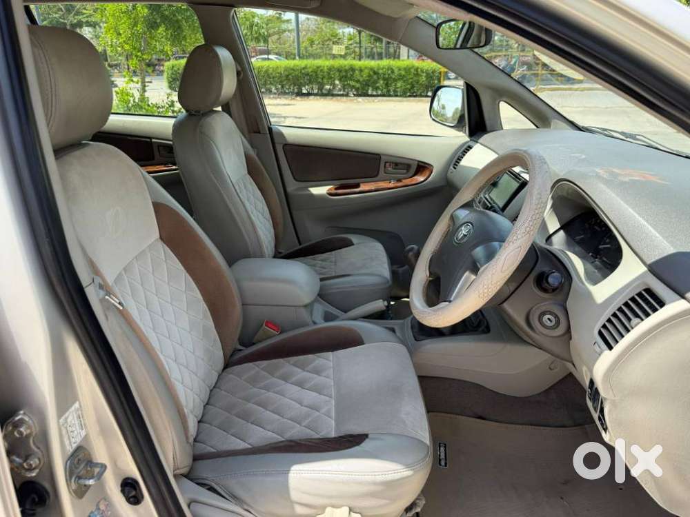 Toyota Innova 2.5 G (diesel) 7 Seater Bs Iv, 2013, Diesel