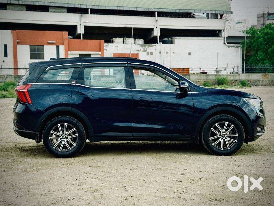 Mahindra Xuv700 2.0 Ax 7 Petrol At Str, 2024, Petrol