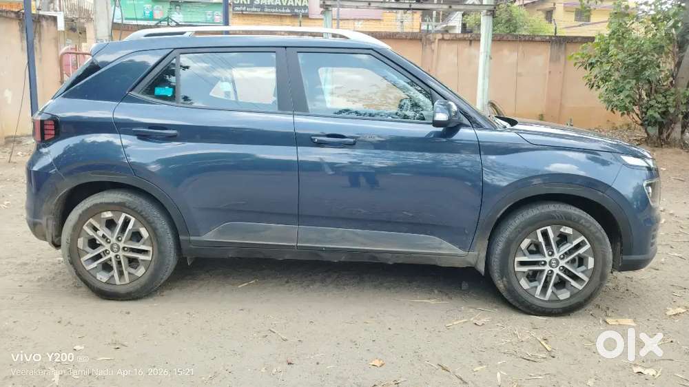 Hyundai Venue Diesel Sx Manual / Year - 2022 / 1st Owner / Km 30500