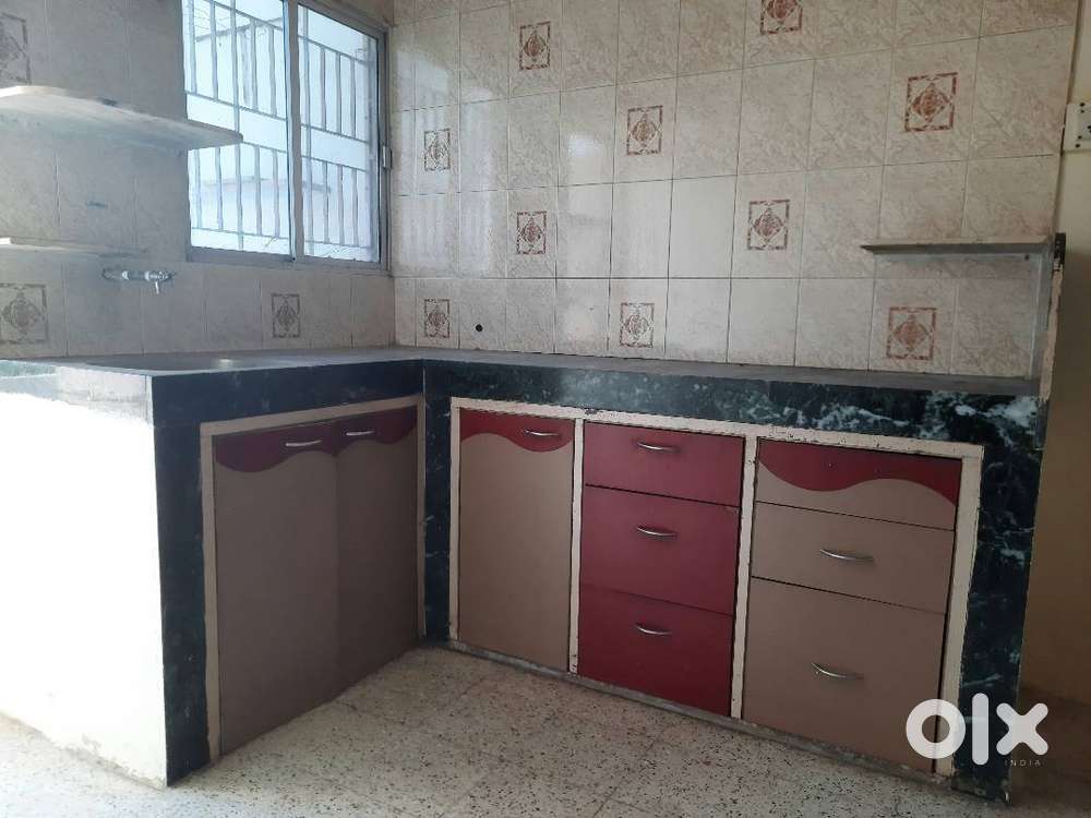 1 BHK semifurnished flat avaialble on rent in vasna road. For Rent