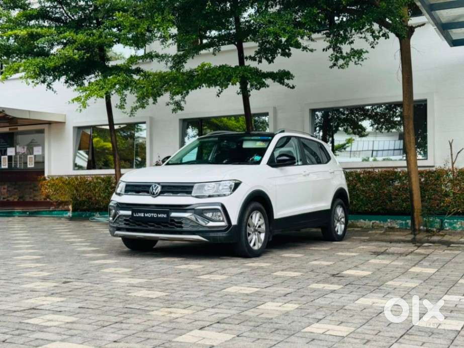 Volkswagen Taigun 1.0 Tsi Highline At, 2022, Petrol