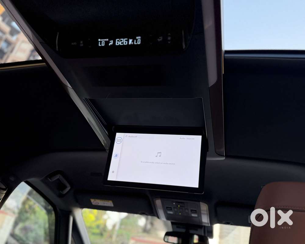 Toyota Vellfire Vip – Executive Lounge, 2024, Petrol