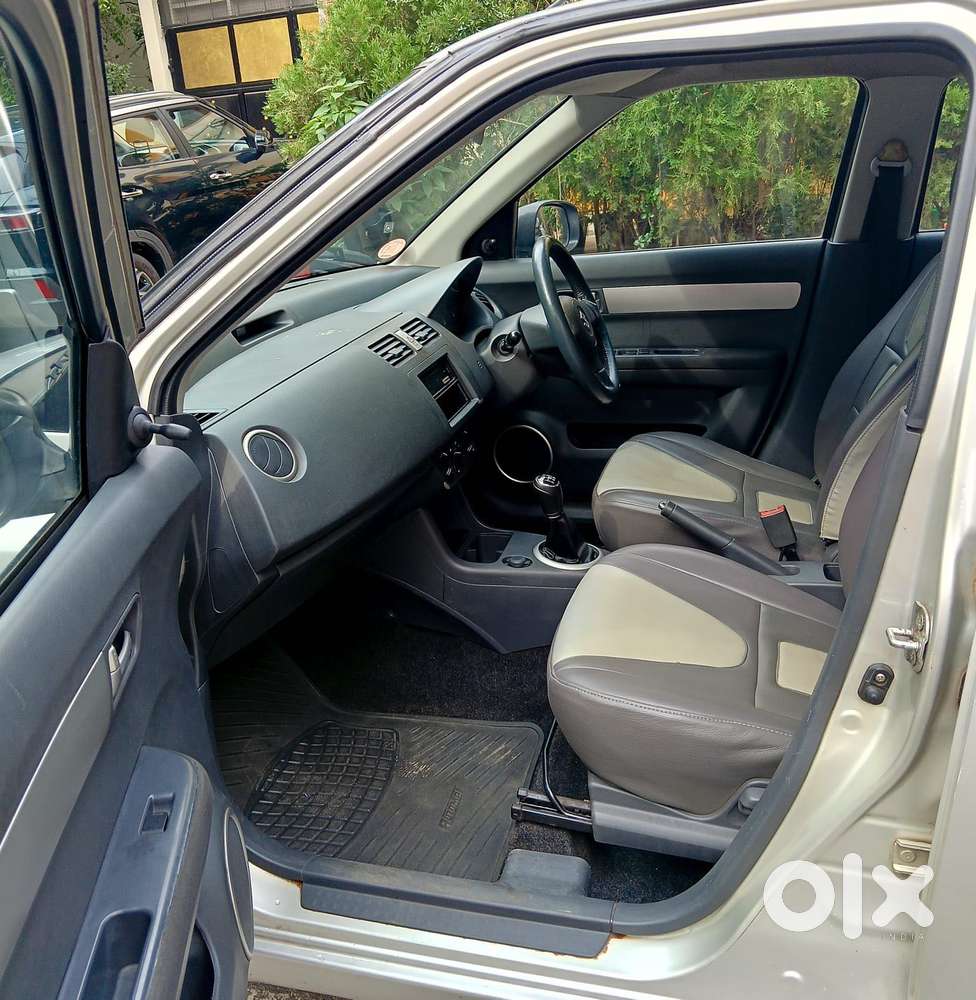 Maruti Suzuki Swift Vxi + Manual, 2010, Petrol