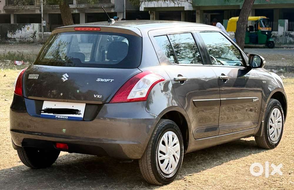Maruti Suzuki Swift Vxi Optional, 2016, Petrol